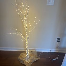 Tree Light Fixture 