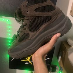 Yeezy Desert Boot Oil  