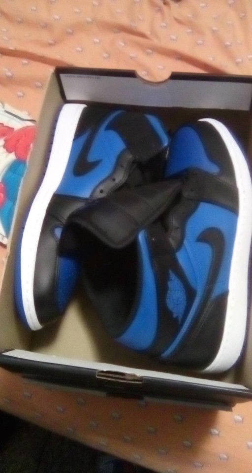 Jordan 1 Mid Size 10.5