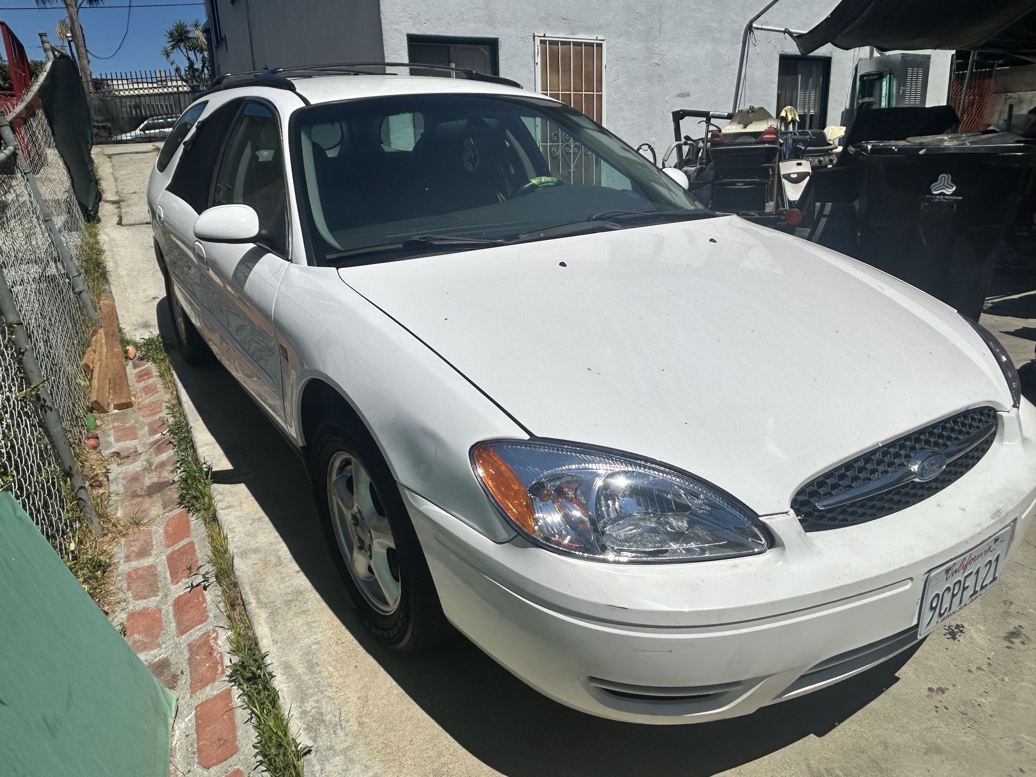 2003 Ford Taurus
