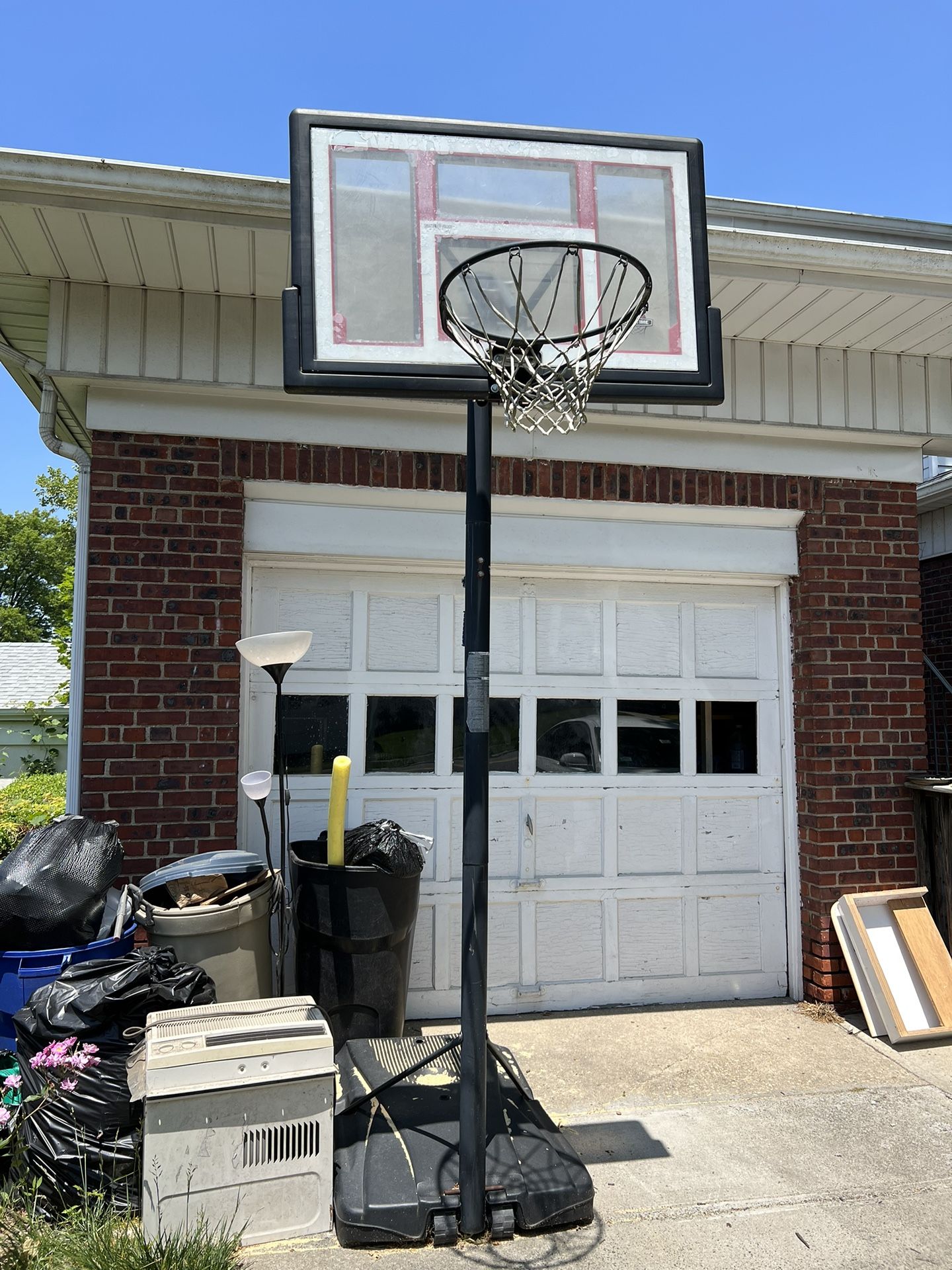 Adjustable Basketball Hoop for Sale in Staten Island, NY OfferUp