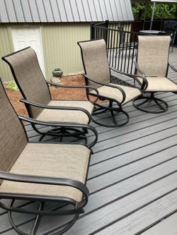 4 Patio chairs
