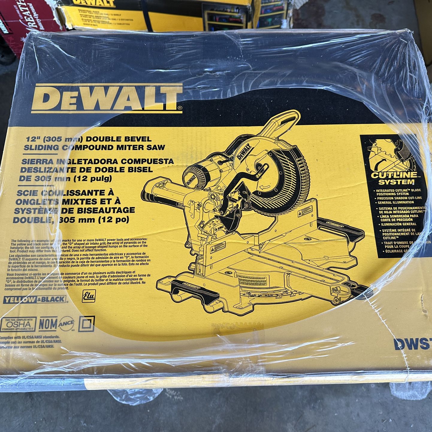 Dewalt 15 Amp Corded 12 in. Double Bevel Sliding Compound Miter Saw with XPS technology, Blade Wrench and Material Clamp