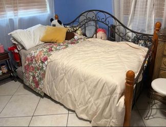 Daybed with trundle 2 twin size
