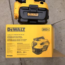 2 gallon (7.5 L) CORDLESS WET-DRY VAC 