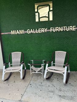 Set de sillones brown y beige con mesita