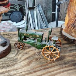 Vintage John Deer cast iron tractor Decor