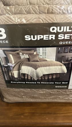 8 Piece Queen Quilt Set New