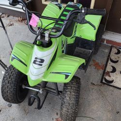 Razor Quad 24v Rode Onn4 Wheeler