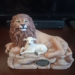 Lion and Lamb Statue