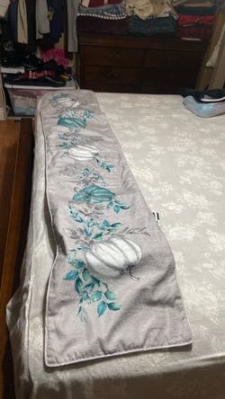 Table runner
