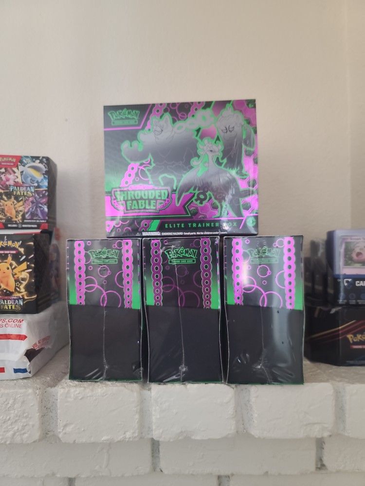 4- Pokemon Shrouded Fable ETBs