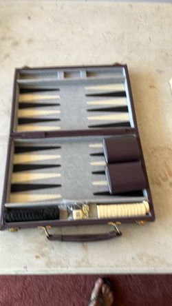 Backgammon set