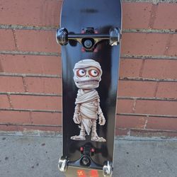 $40 (Cash Only) Size 7.8 Civilian Complete Skateboard. Price is FIRM.  