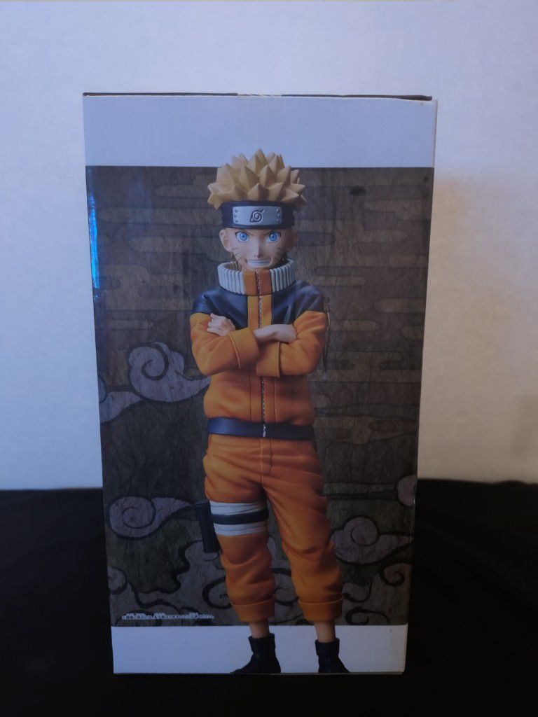 Naruto Statue