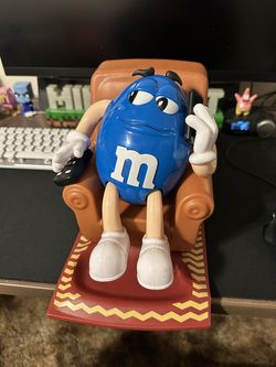 M&M dispenser