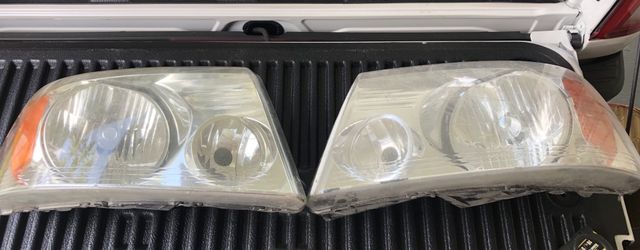 04-08 Ford F150 OEM Bought Side Headlight Assembly P/n# 4l3x-13006