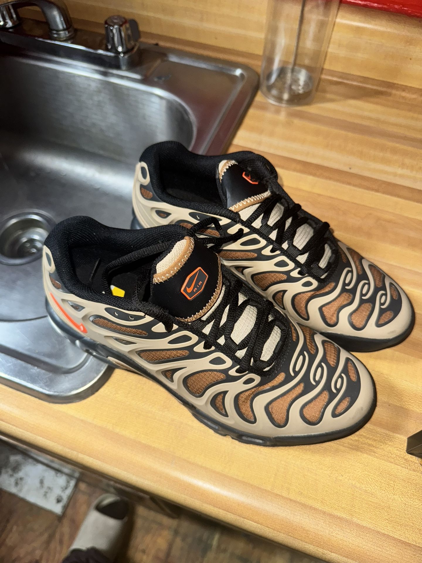 Nike brand New Pick Up