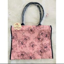 VICTORIA'S SECRET Tote Bag Measurements in the pictures. I can bundle my items so you can save more. Brand New. Never used. From a smoke free an