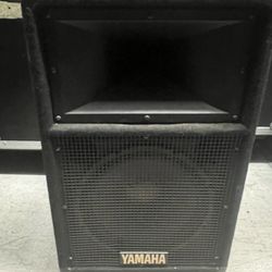 Yamaha S112IV Series 600w 12' Passive Speaker