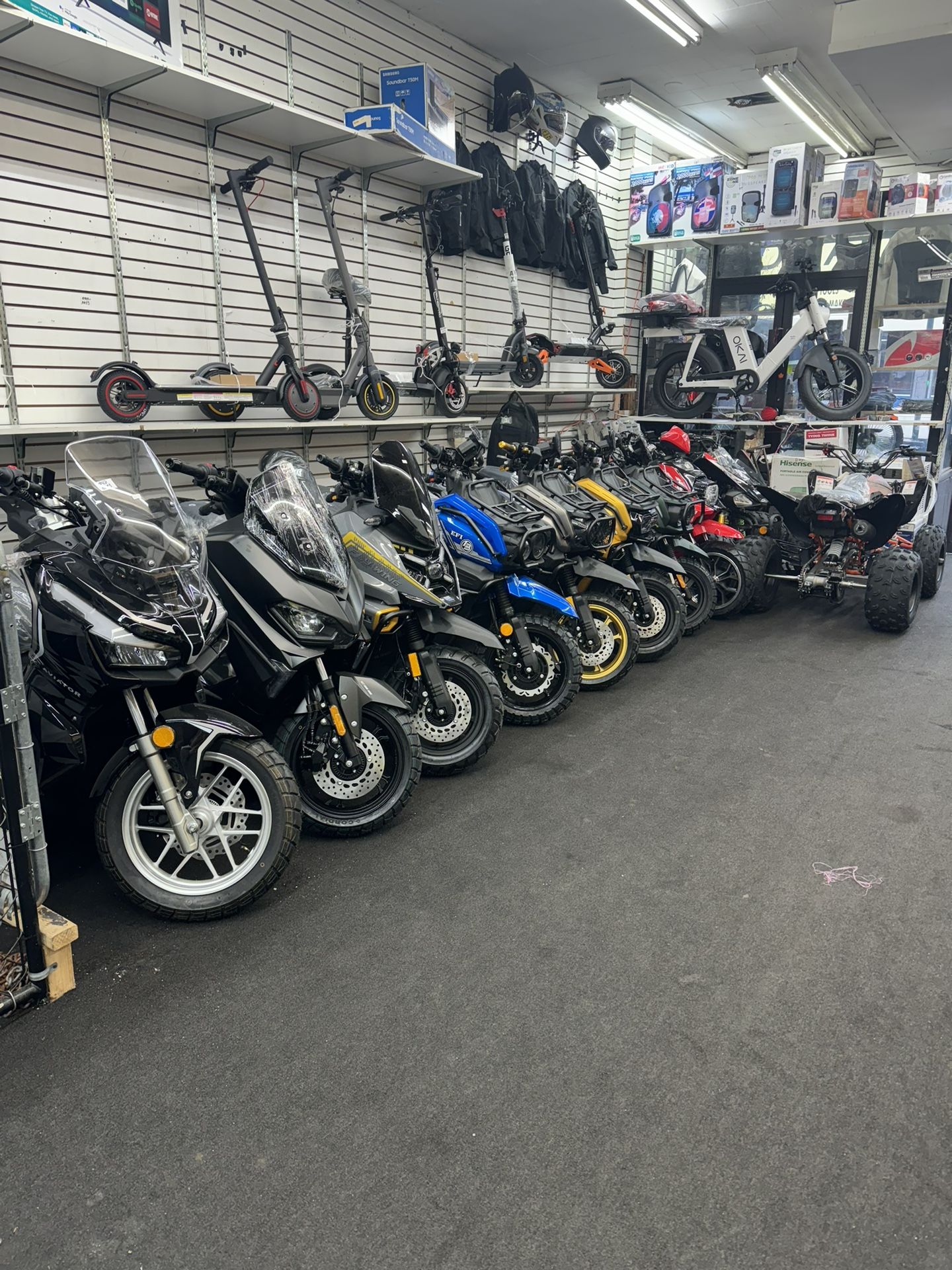 Brand New 200cc 150cc Mopeds/ Motorcycles/ Dirt Bikes