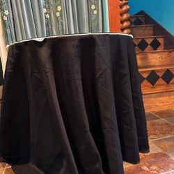 Sturdy 30” Round Table