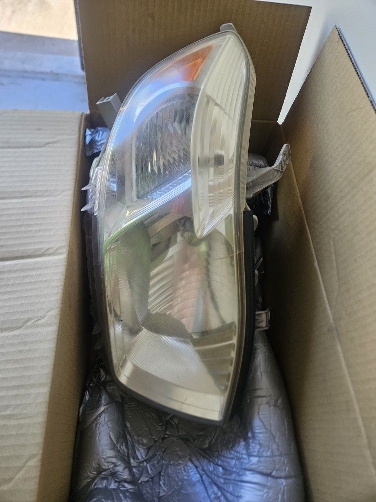 2009 TOYOTA HIGHLANDER HEADLIGHTS