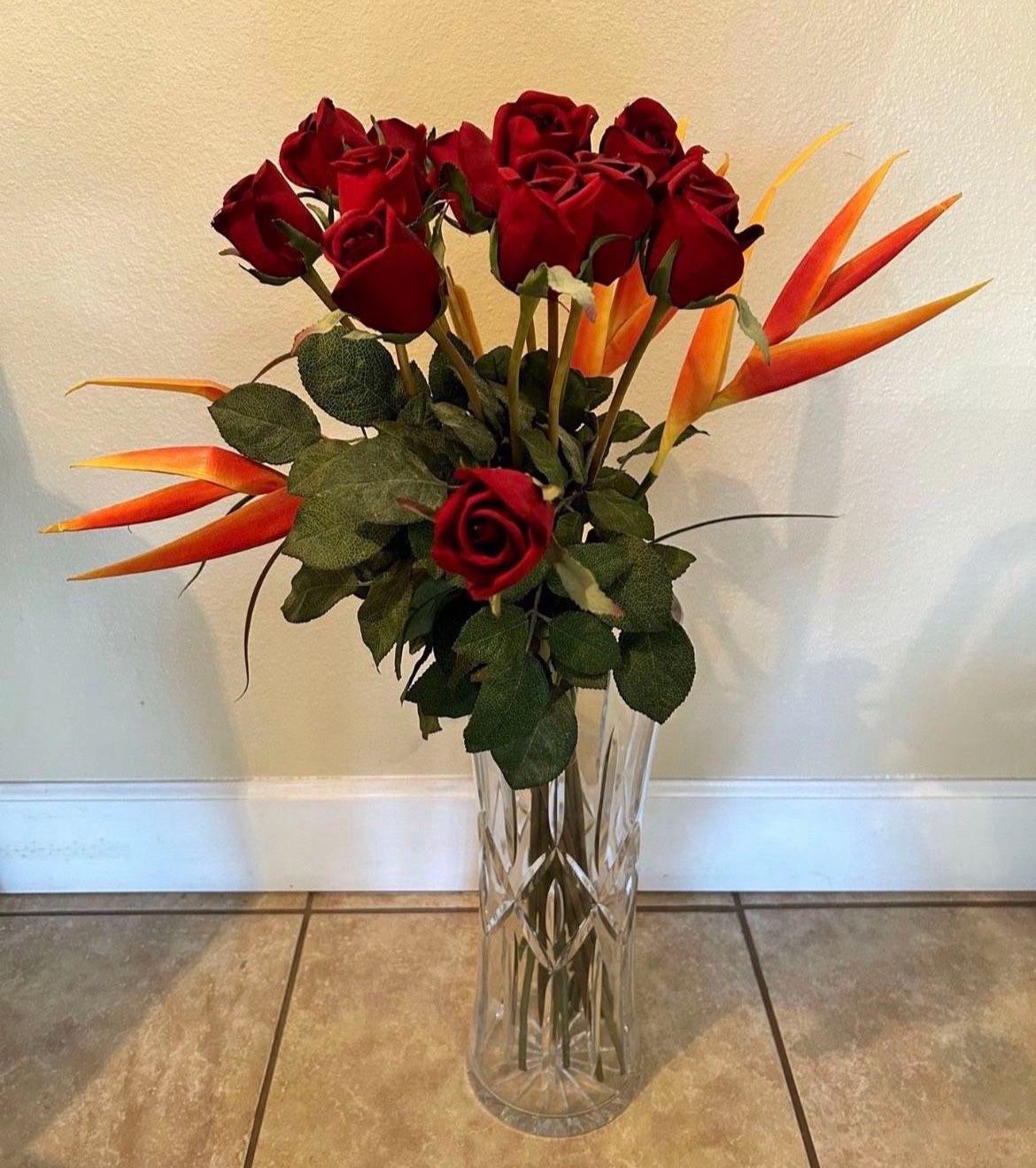 Giant Beautiful Decorative Crystal Floor Vase With Roses & Bird Of Paradise 18” Tall Big Huge