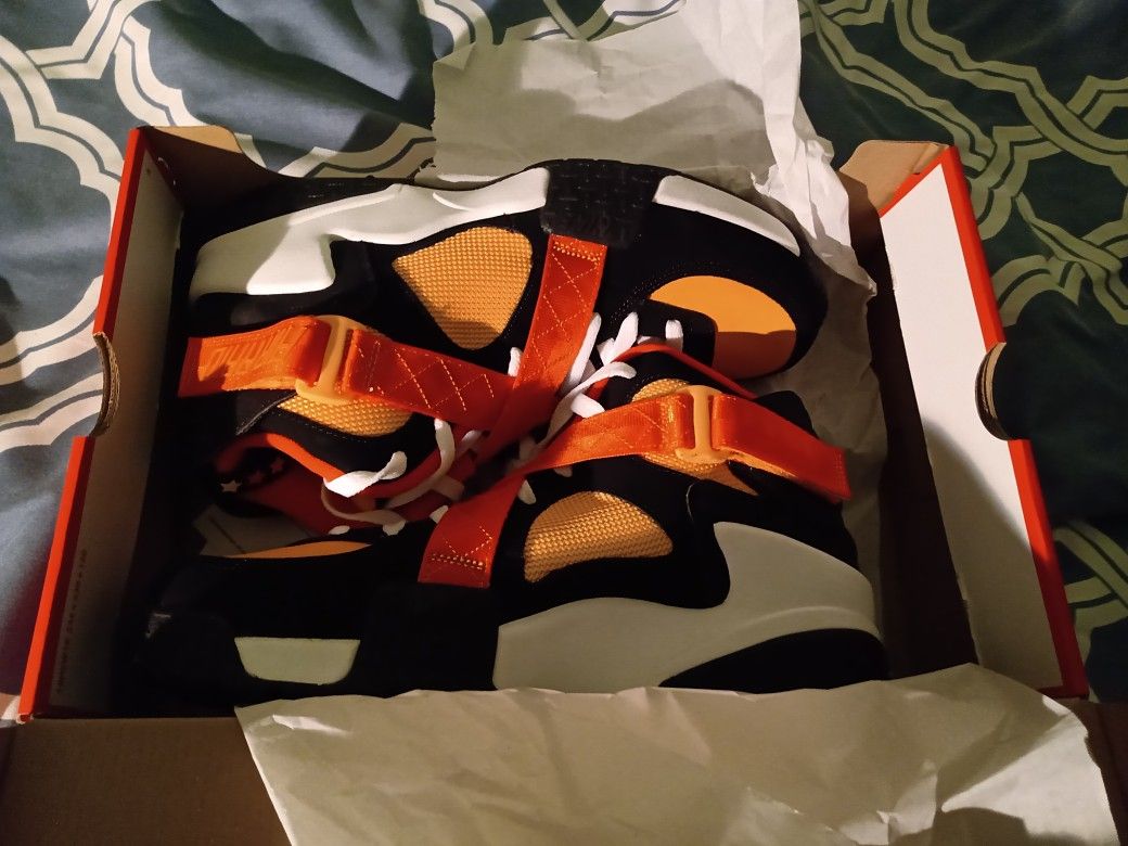 Brand New Nike Air Raid Raygun Size 10