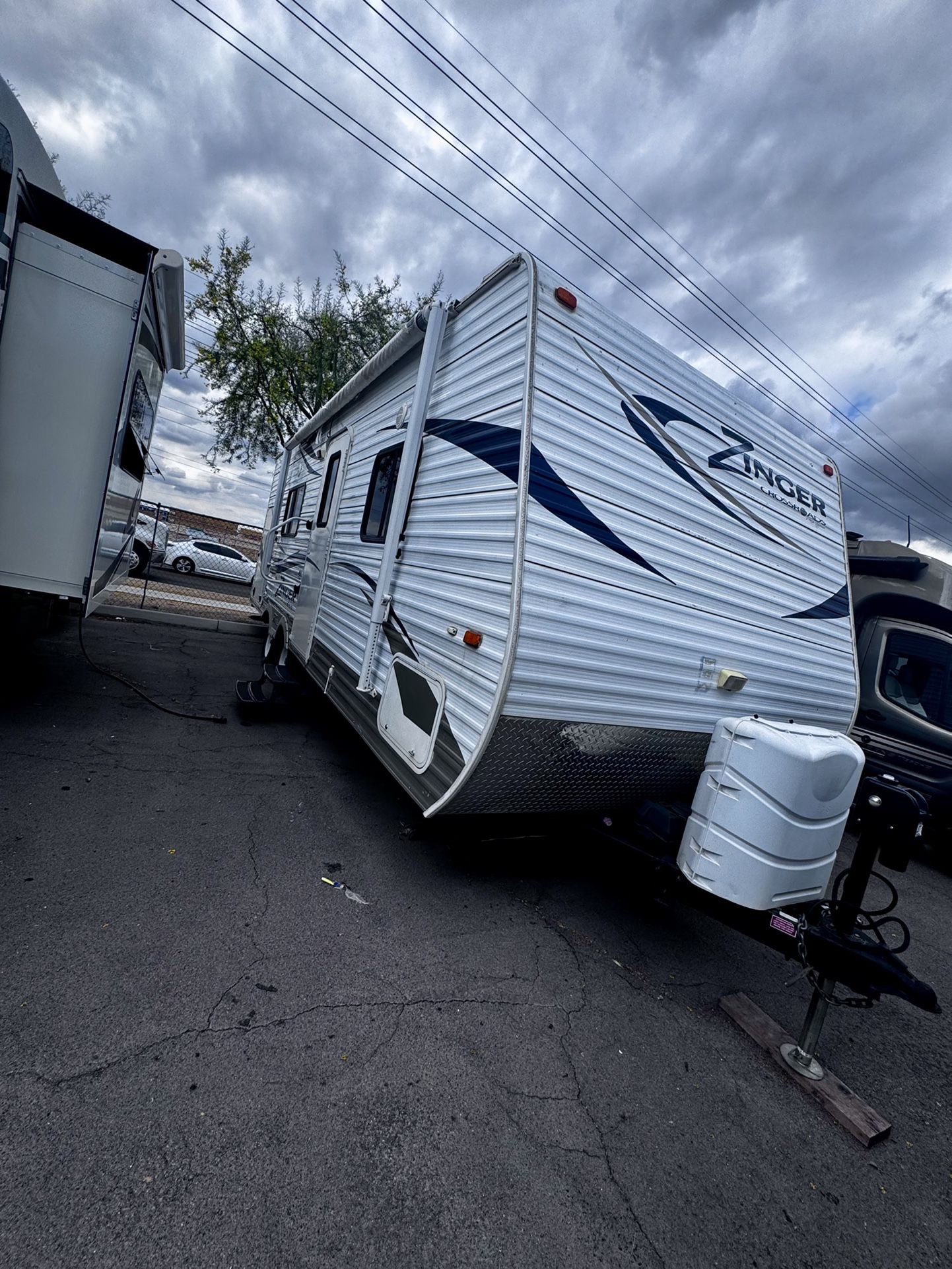 2012 Thor motorcoach Zinger