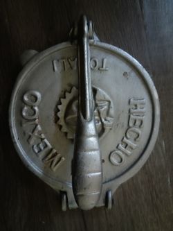 Tortilla press maker tortillera tortilleria
