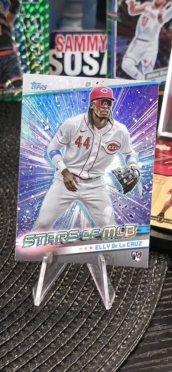 Elly de La Cruz Rookie Refractor card