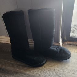 Bear Paw Fleece Lined Boots. Size 6