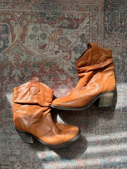 European Made Elevated Leather Stacked Cowboy Western Boot Boots Heel Size 37,  7  Aldo Frye Free People Freebird  Campus Vintage Style 