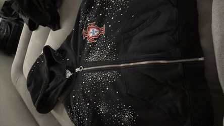 VALE FOREVER PLUTO CLUSTER ZIP UP HOODIE BLACK