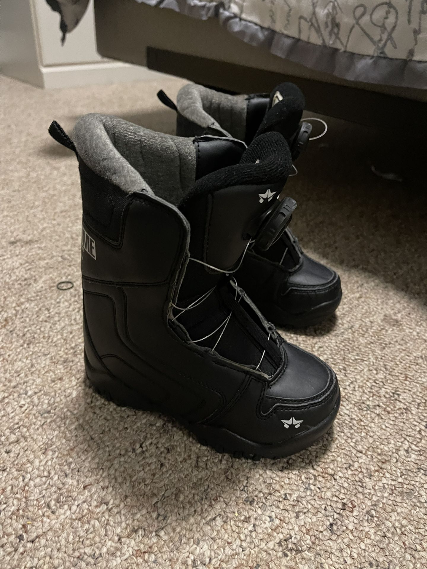 DC & Rome Snowboarding Boots 