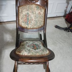 Vintage Foldong Wood Chair