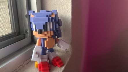 Pixelated small sonic toy