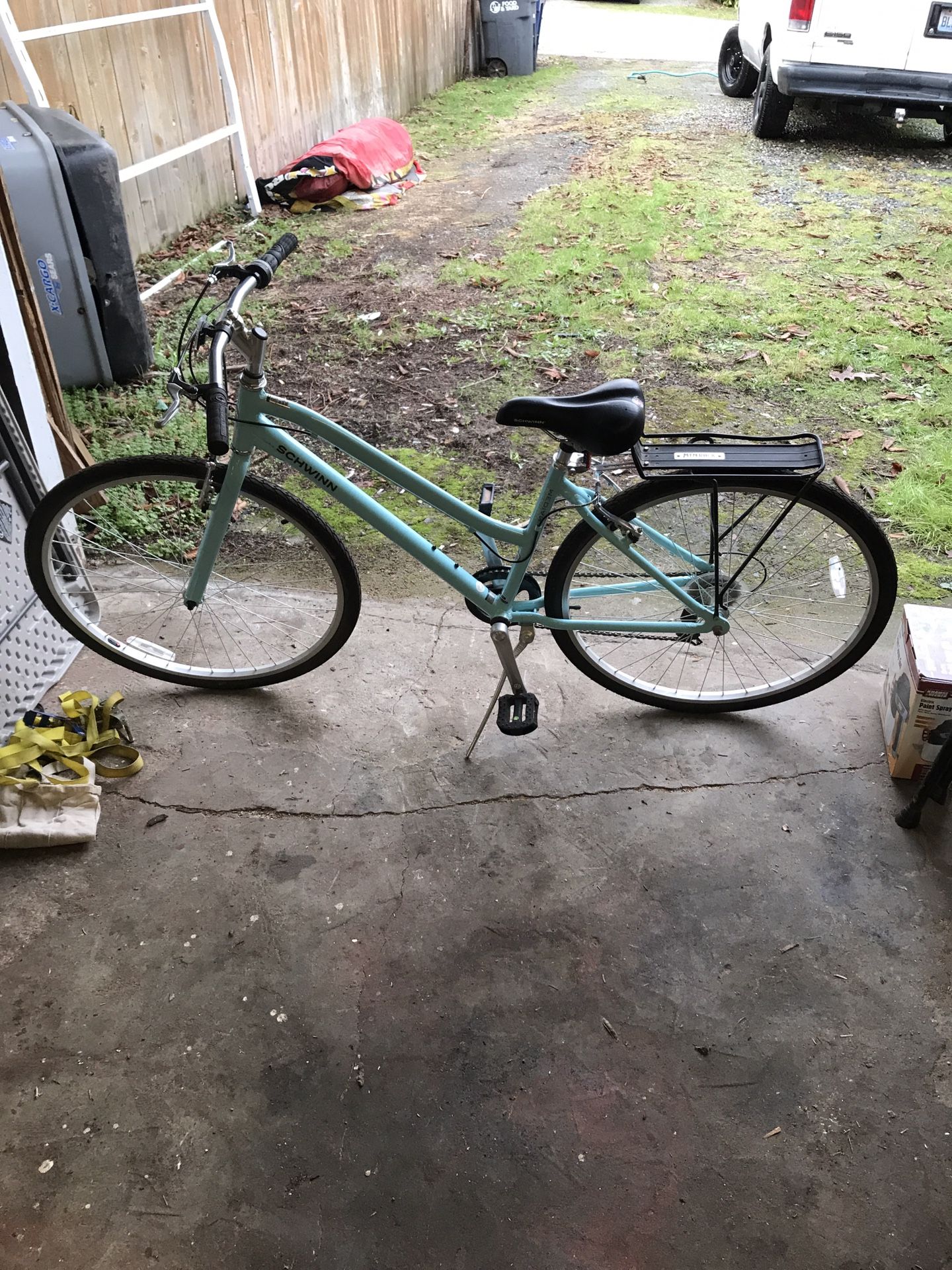 schwinn median bicycle Network 3.0 700c Explore the Schwinn Network 3.0 Hybrid Bike SCHWINN MEDIAN BIKE - bicycles