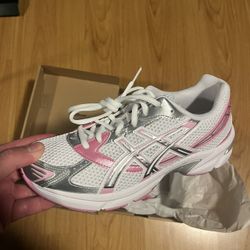 Asics White Pure Silver Pink GEL-1130 size 8 Womens US