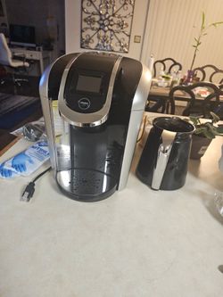 Like New Keurig Coffee Maker 2.o set