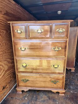 Vintage Moosehead 4 Drawer Dresser
