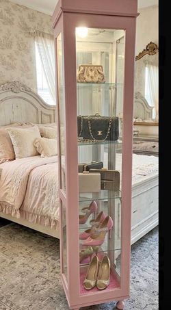 Curio cabinet