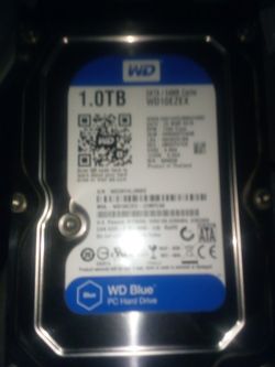 	 
WD WD10EZEX-60M2NA0 - 1TB 7.2K SATA 6.0Gbps 3.5" 64MB Cache Hard Drive