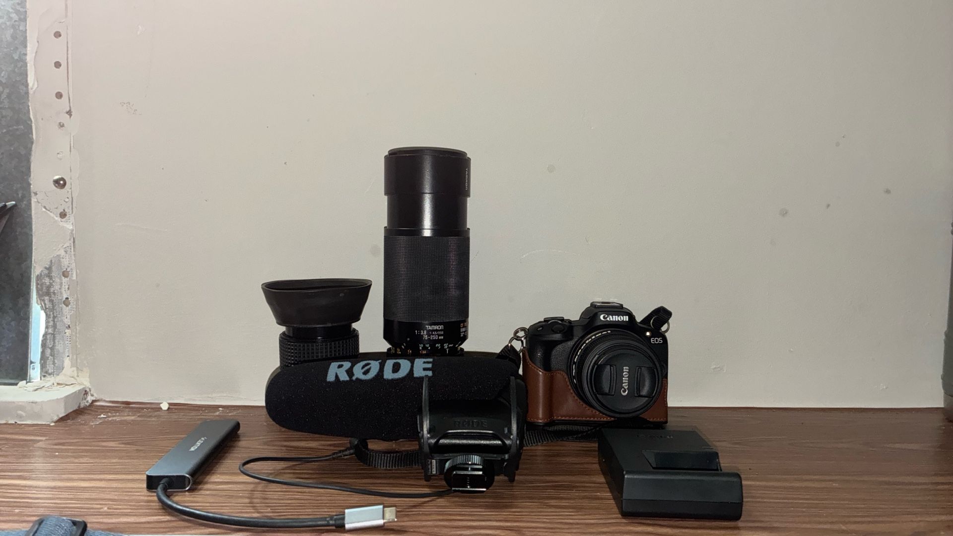 Canon R50 With Mic And Telephoto Lense 