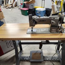 JUKI  LU562 Sewing Machine