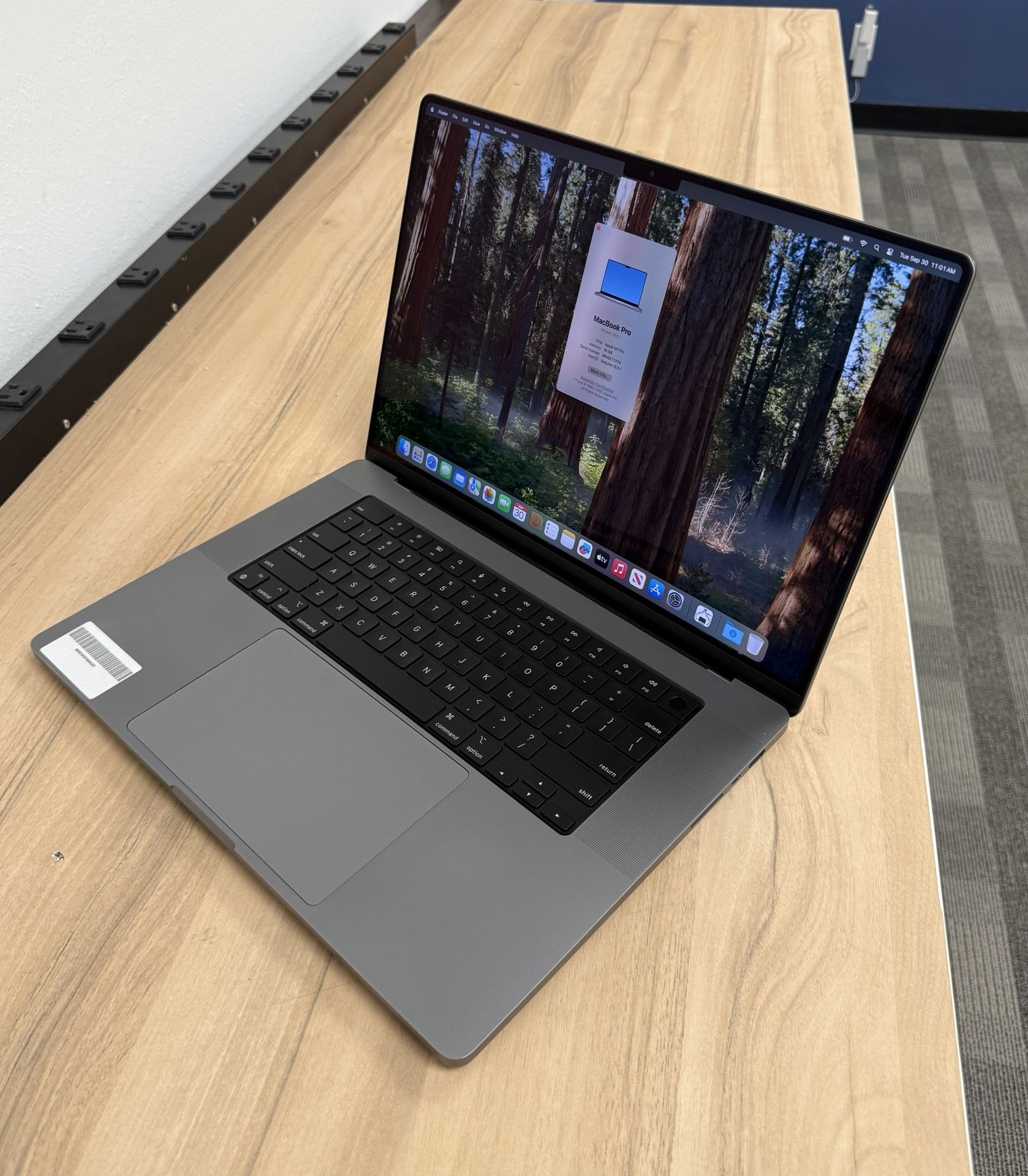 16 Inch MacBook Pro M1 Pro 10 Core