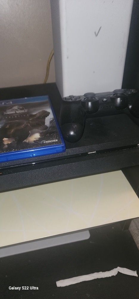 Ps4 With One Game Jurassic World
