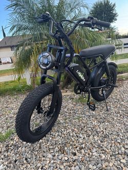 1500W Fat Tire Electric Bike – 32MPH – 70 Mile Range