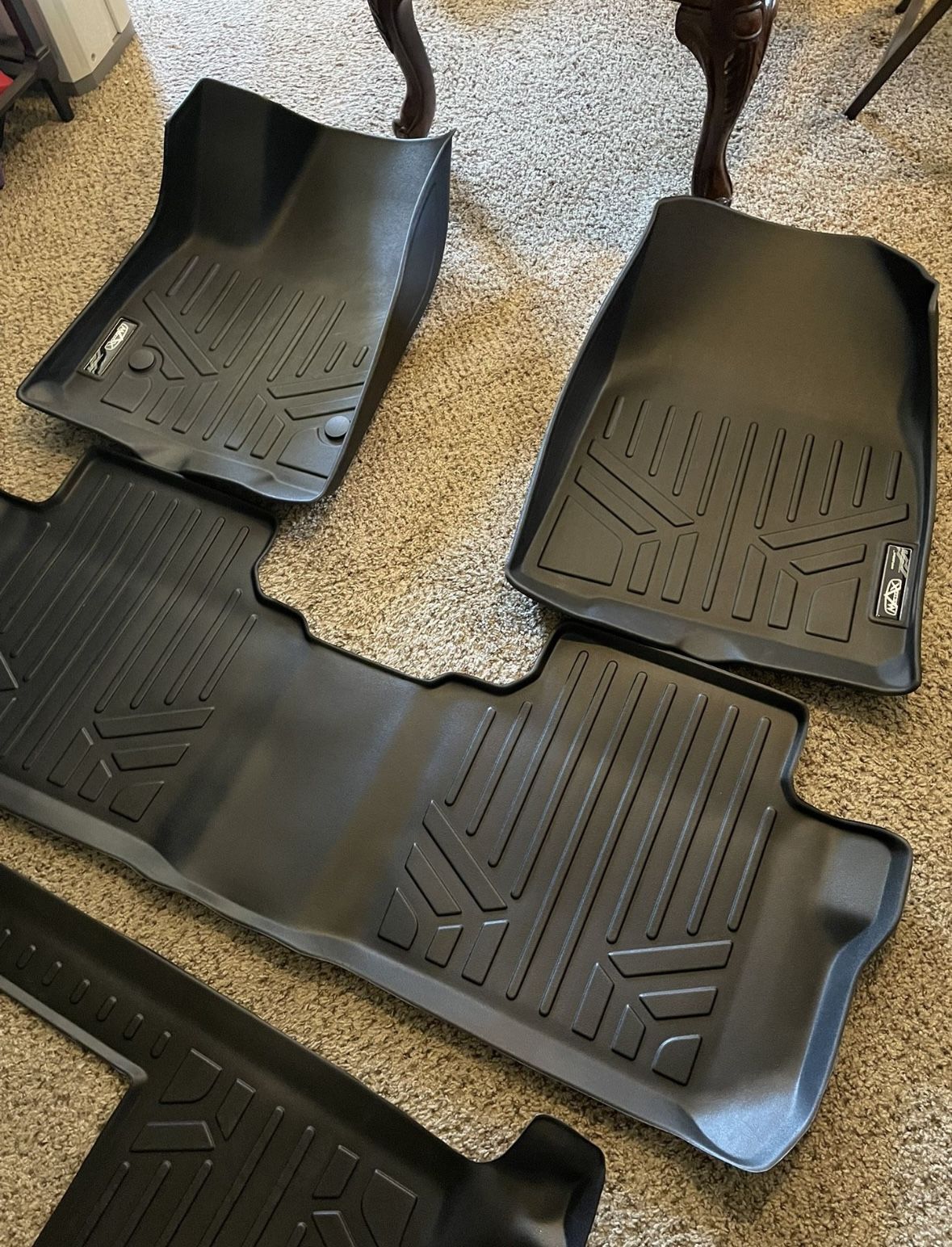 Floor Liner Set GMC Acadia/ Chevy Traverse / Cadillac XT6